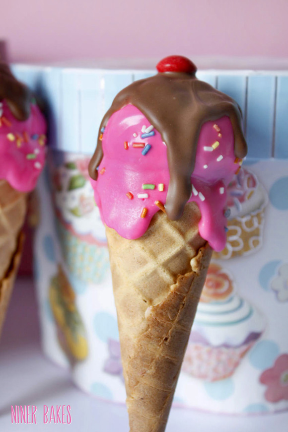 delicious ice cream cone cake pops - by niner bakes