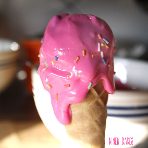 delicious ice cream cone cake pops - by niner bakes