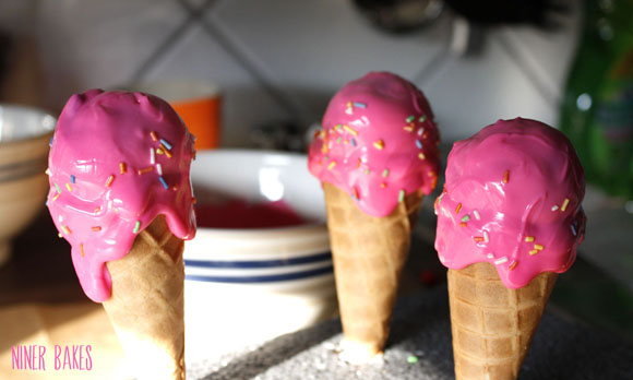 delicious ice cream cone cake pops - by niner bakes