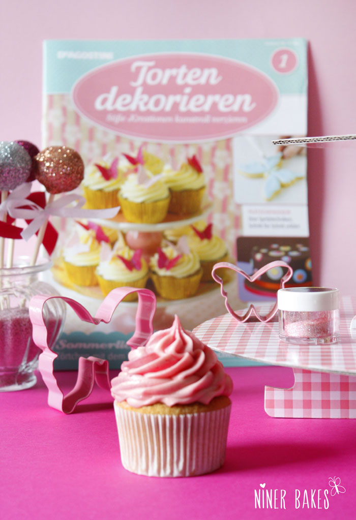 Torten Dekorieren - Magazin von DeAgostini - Test - Cupcake Ständer - Glitzer und Schmetterlings Ausstecher - niner bakes - cake decorating magazine