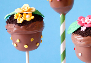 Cute Easter Cake Pops ideas for your special Easter dessert table - Spring Flowerpots Cake Pops