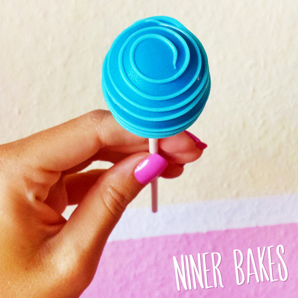 How to make Swirl Cake Pops - Tutorial - by niner bakes