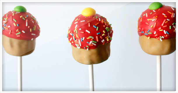 Yummy, Oreo no-bake Cupcake Lollipops