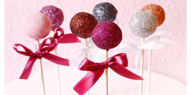 Happy New Year – Festive, sparkling and glistening cake pops